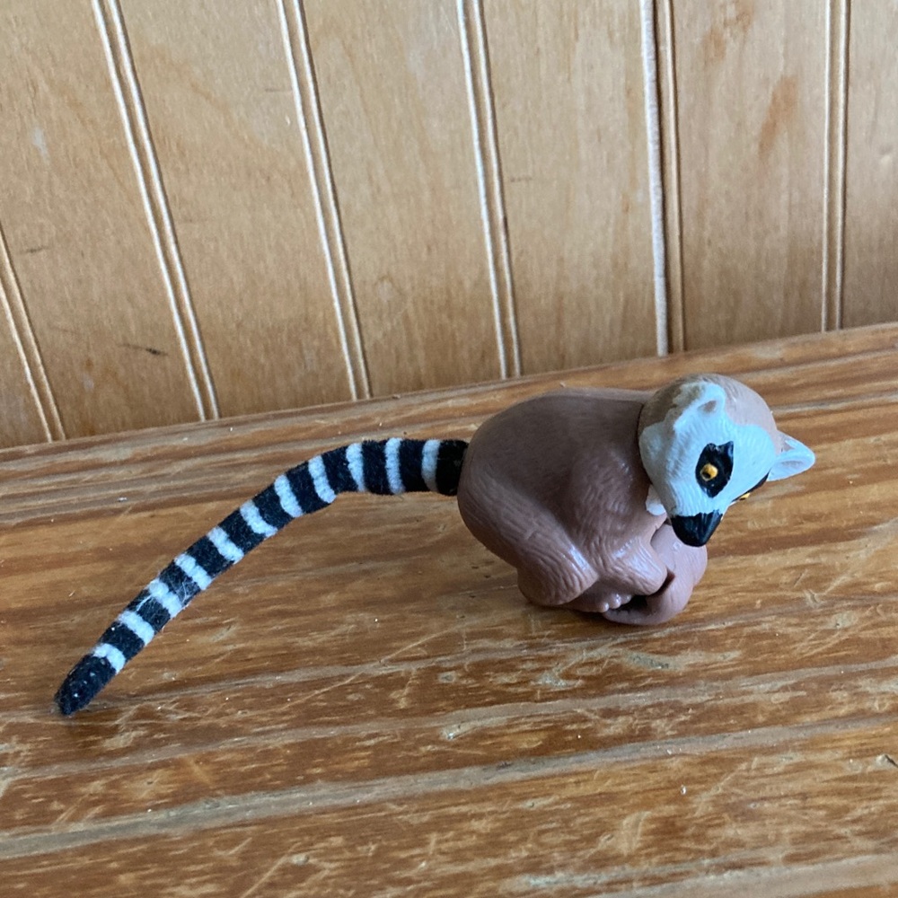 1998 McDonald’s Ringed-Tail Lemur Figurine